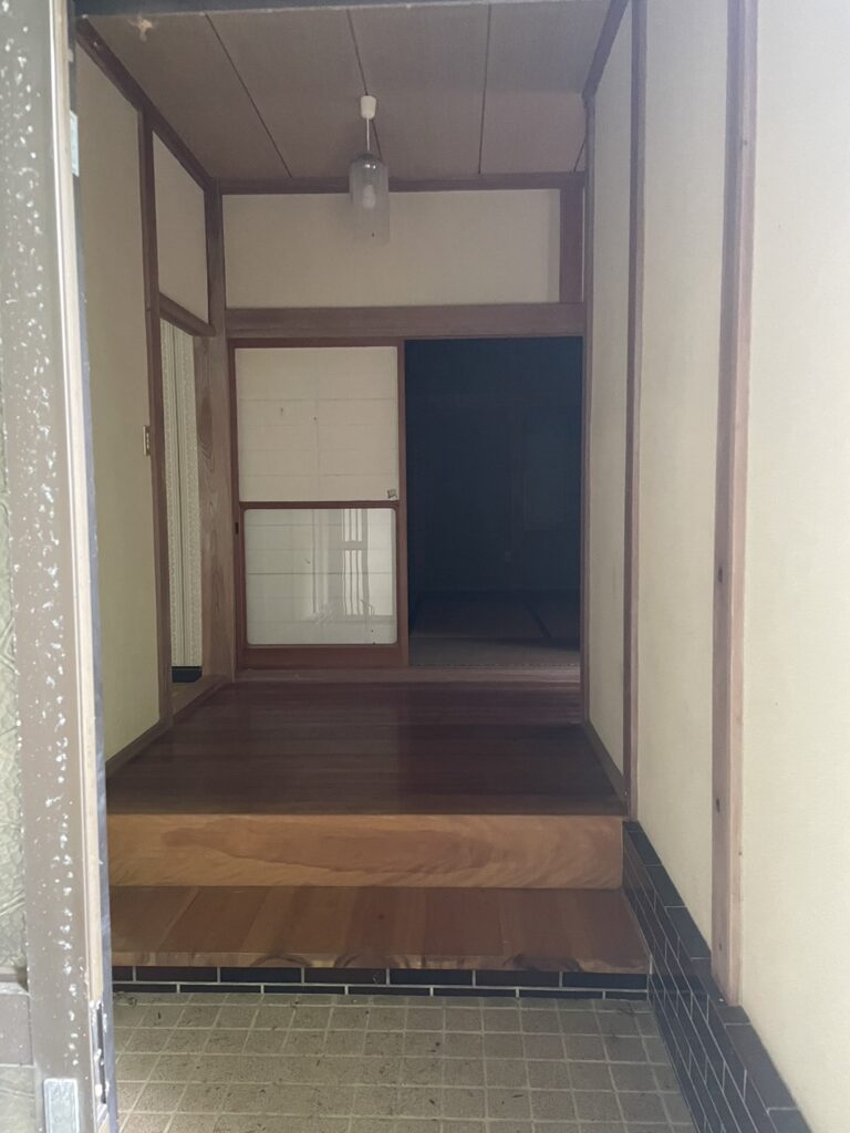 愛媛県今治市菊間町佐方の室内写真 8枚目